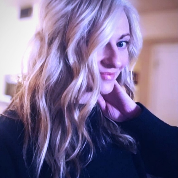 Meet your Posher - Picture 2 of 2